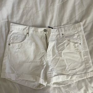 Perfect summer white shorts!! Some tears, like new.